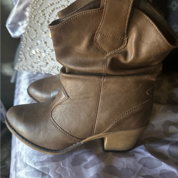 Slouched Short Cowgirl Boot Size 7 - Picture 3 of 10